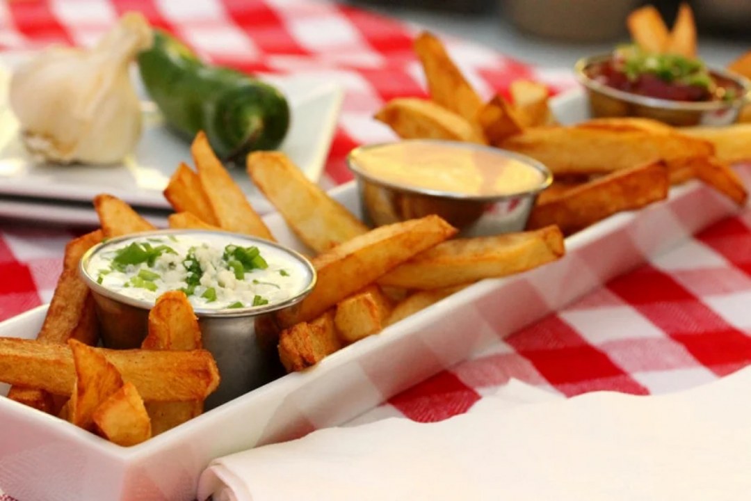Crispy French Fries & Dips