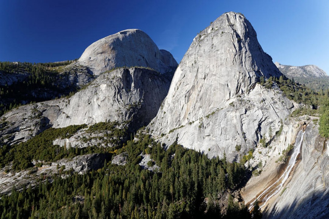 Yosemite Granite Peaks